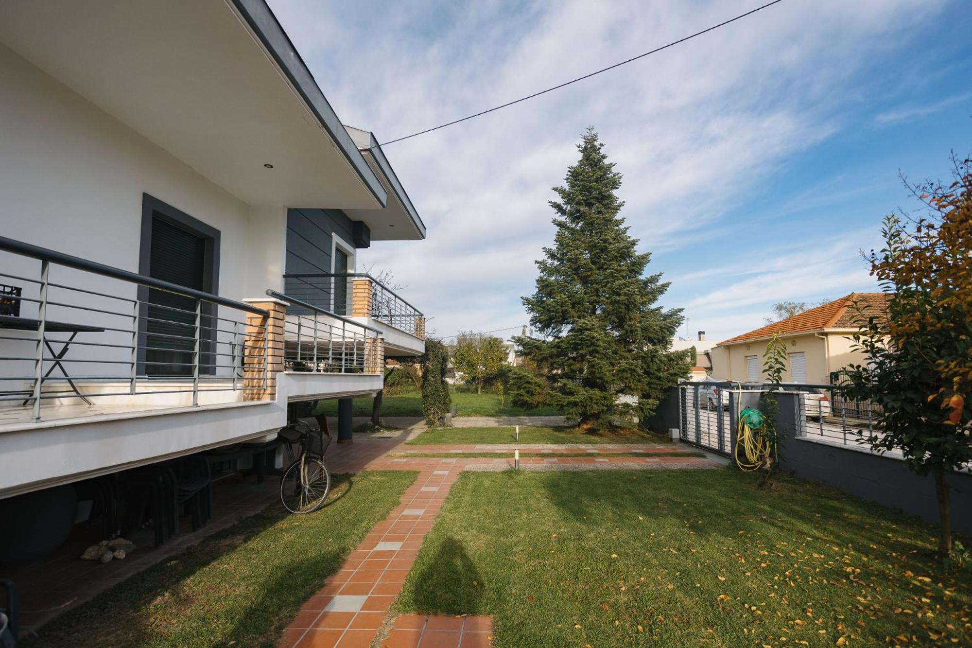 Billiard Home In Trikala エクステリア 写真
